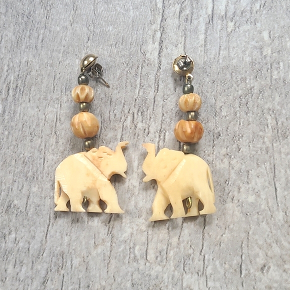 Elephant Shaped Earrings with Beads - Picture 1 of 2